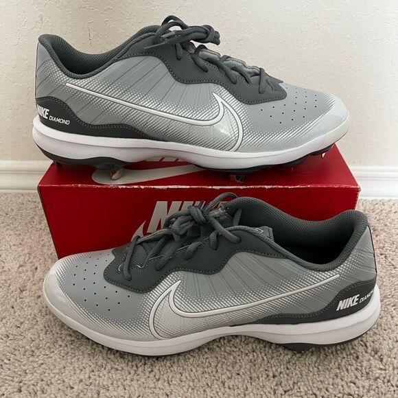 Nike Alpha Huarache Varsity 4 Low Baseball Cleats - Picture 1 of 9